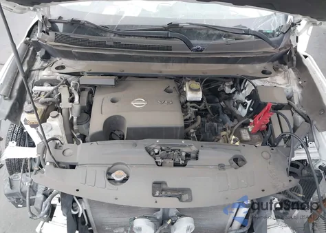 2015 Nissan Pathfinder S z USA, uszkodzony, nr VIN 5N1AR2MN1FC712984